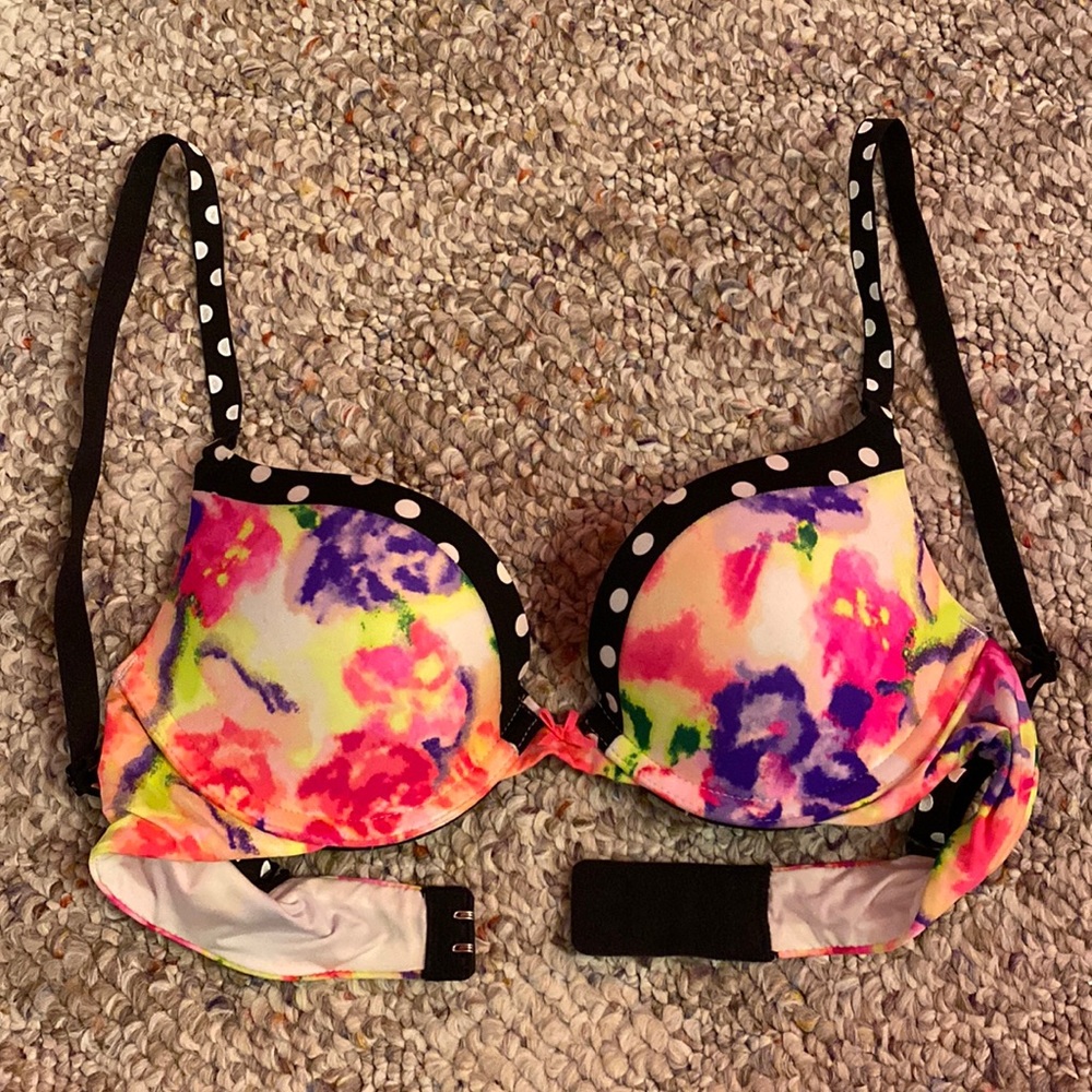 Victorias Secrets PINK 32A floral bra